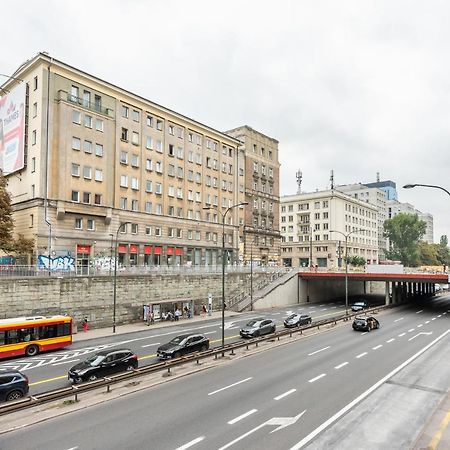 Plac Zbawiciela 3-Bedroom Apartment วอร์ซอ ภายนอก รูปภาพ