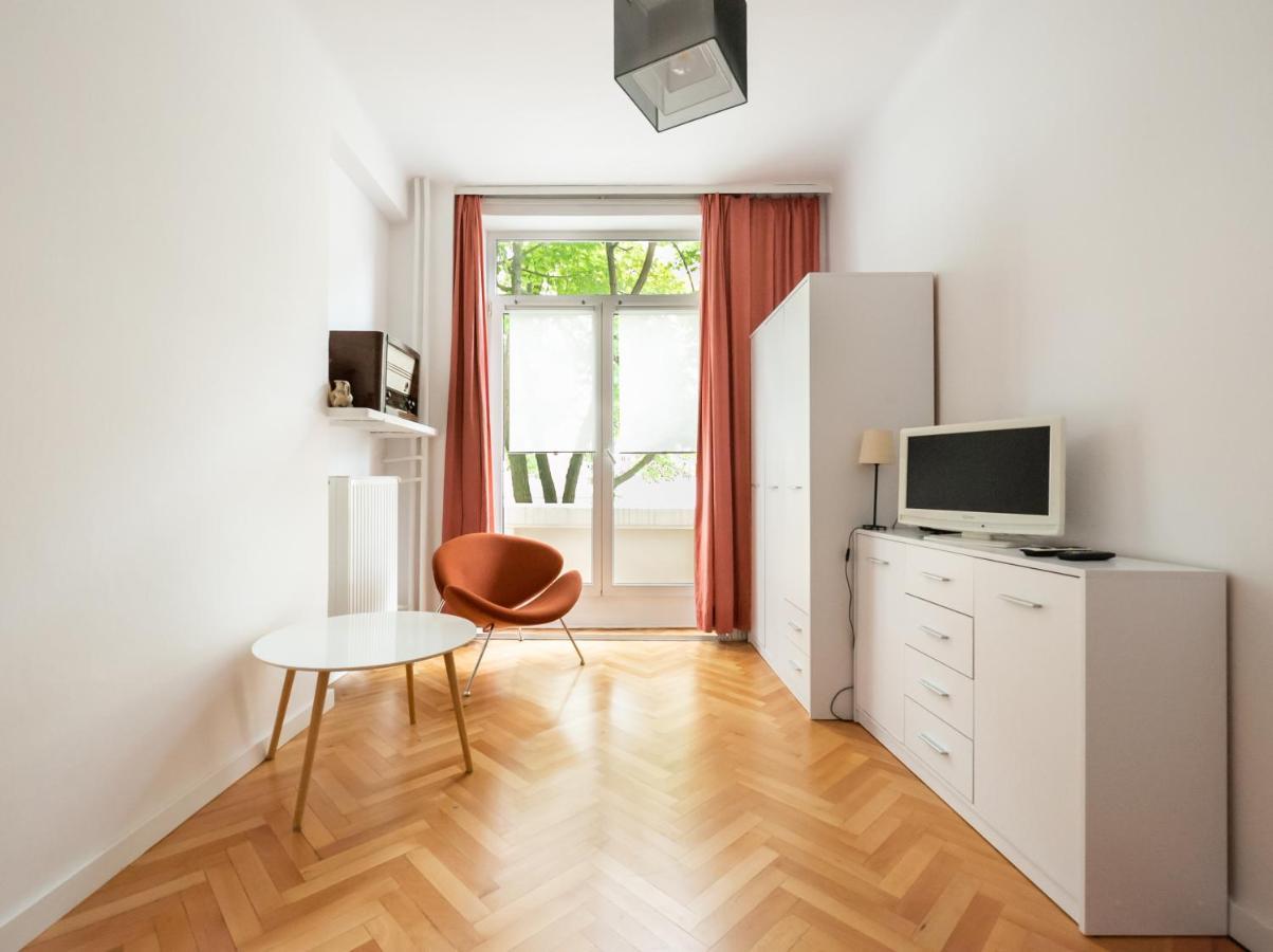Plac Zbawiciela 3-Bedroom Apartment วอร์ซอ ภายนอก รูปภาพ