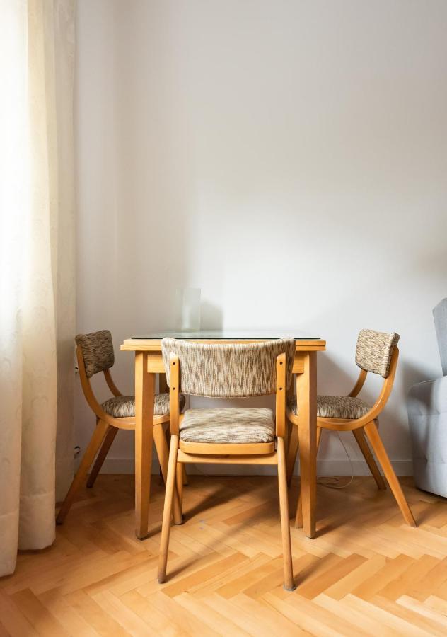 Plac Zbawiciela 3-Bedroom Apartment วอร์ซอ ภายนอก รูปภาพ
