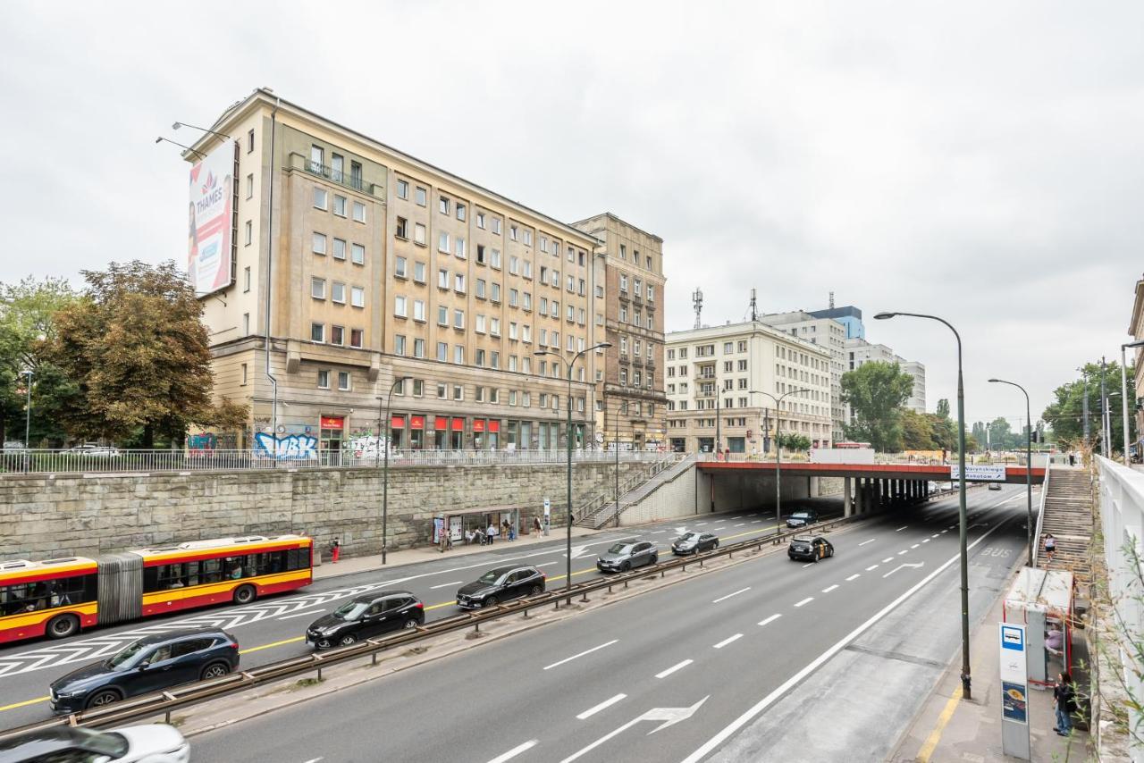 Plac Zbawiciela 3-Bedroom Apartment วอร์ซอ ภายนอก รูปภาพ